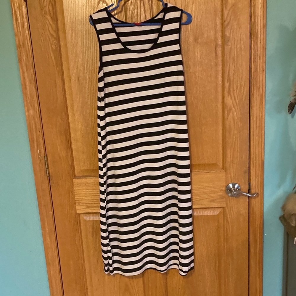 Striped Black and White Sleeveless Dress